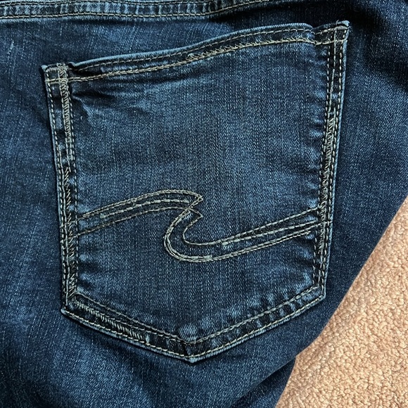 Suki Capri - Picture 3 of 4